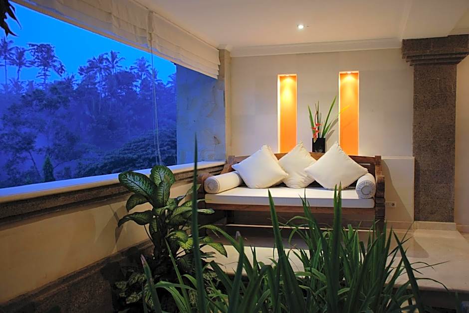 Photo 1 of 2 of Suite