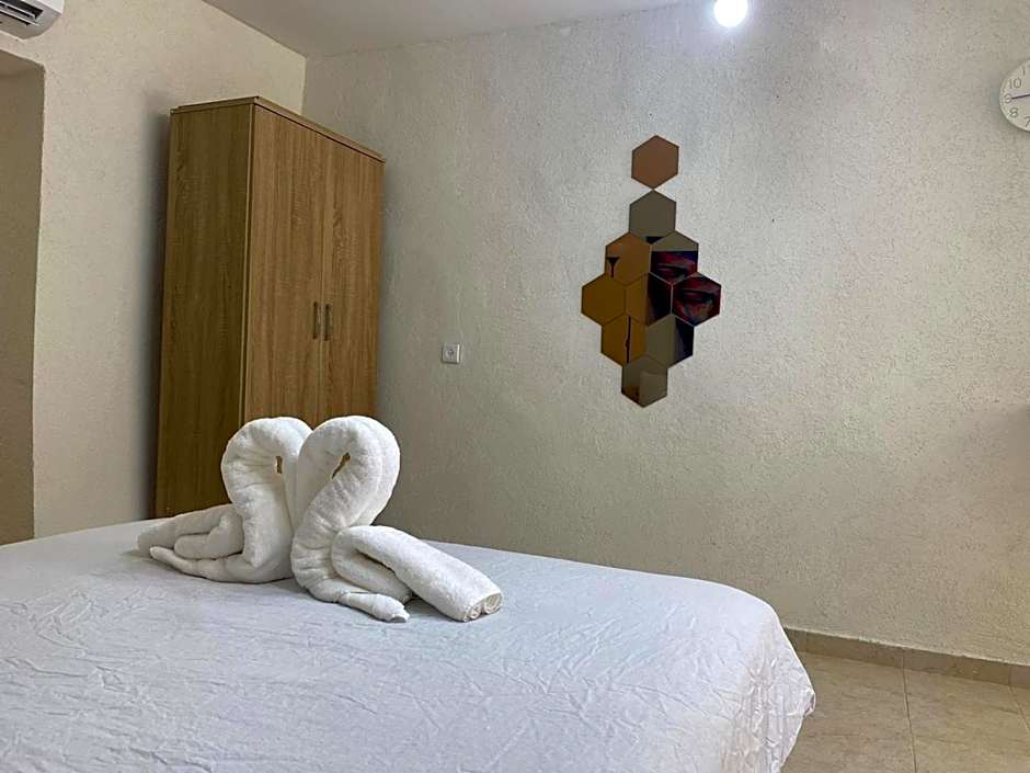 Maya Guest House - German Colony & Baháí Gardens, Haifa