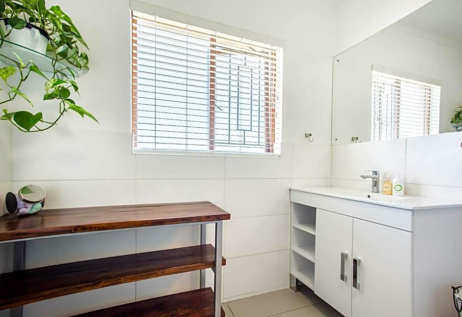 Out of Bounds Self-Catering Lodge