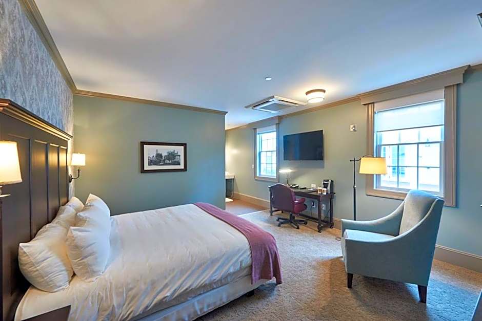 The Groton Inn