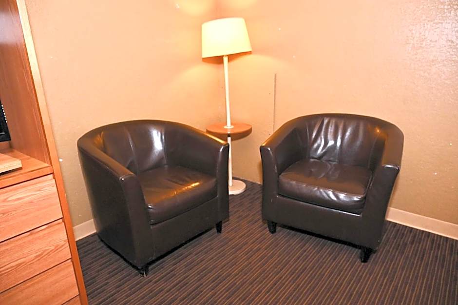 Fortune Inn & Suites