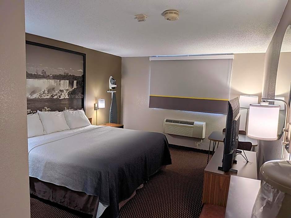 Super 8 by Wyndham Niagara Falls