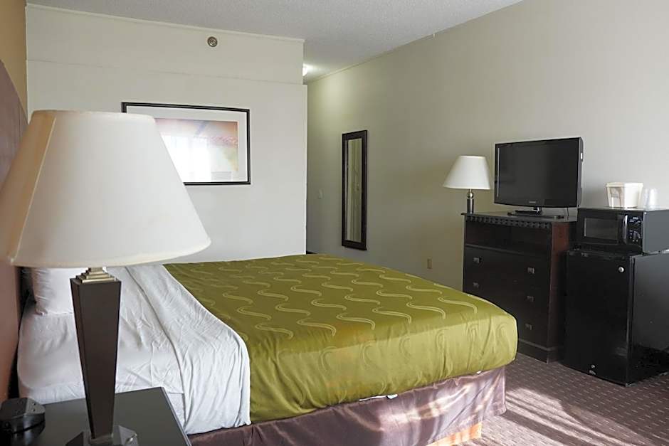 American Inn & Suites