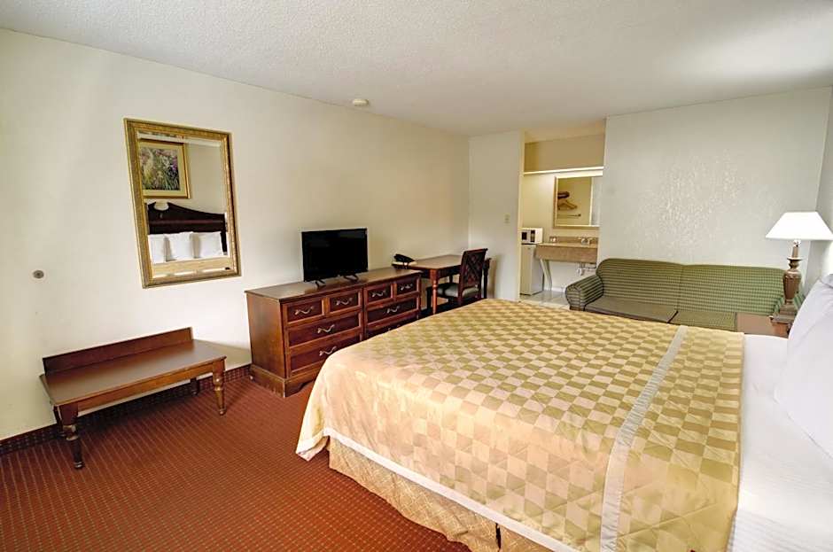 Key West Inn - Newport News