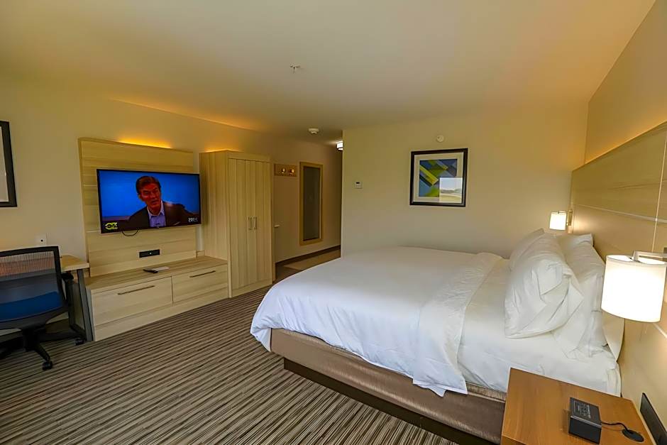 Photo 1 of 3 of Feature 1 King Bed