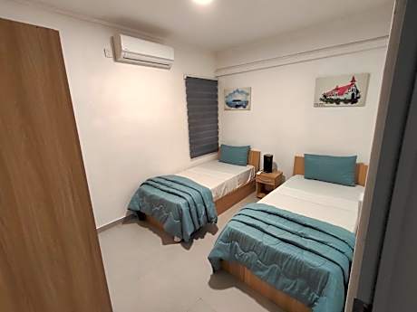 Deluxe Family Room 2