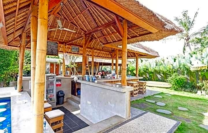 Castaway Hostel