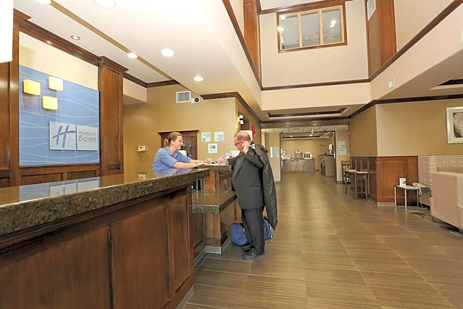 Holiday Inn Express Hotel & Suites Vernon By IHG