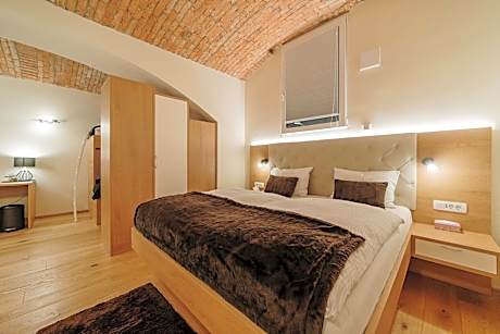 Deluxe Quadruple Room - Basement