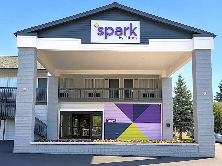 Spark By Hilton Lake George Outlets