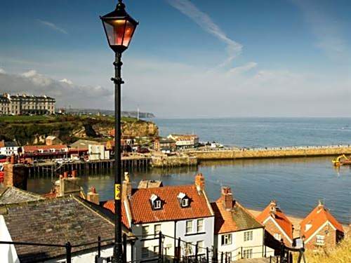 The Old Auction Rooms Lot 2 Central with Private Parking