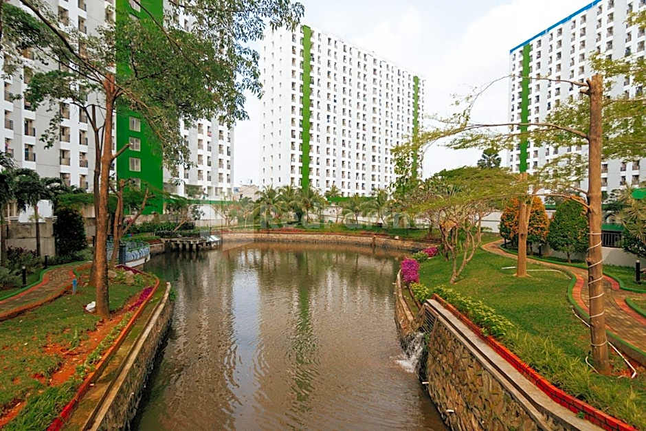 RedLiving Apartemen Green Lake View Ciputat Syafa Property Tower E