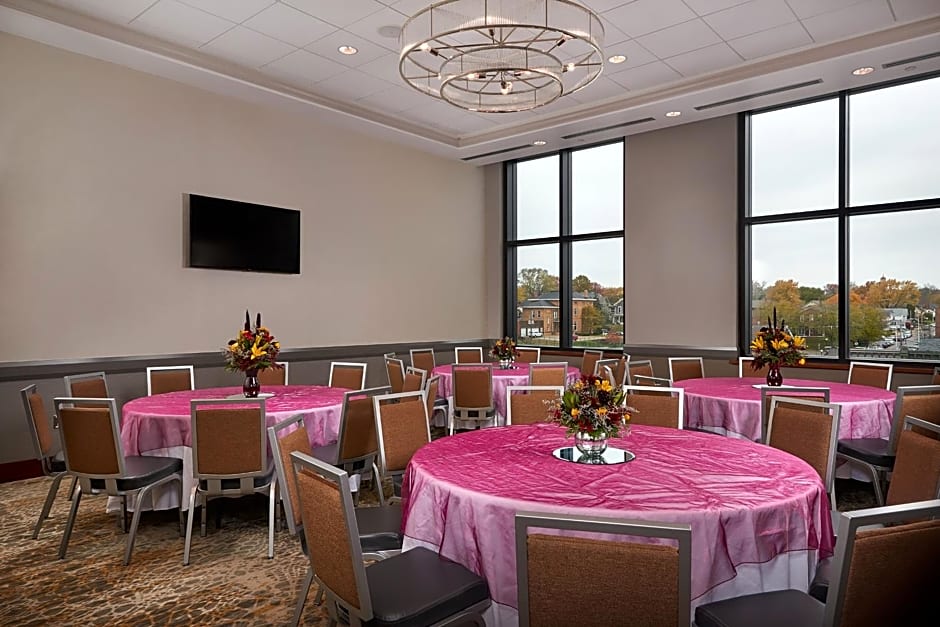 The Merrill Hotel & Conference Center, Muscatine, a Tribute Portfolio Hotel