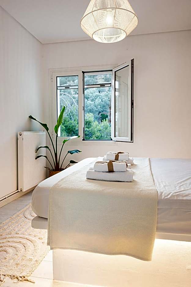 The White Rose Hotel