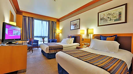 Standard Twin Room with Club Lounge Access
