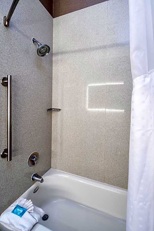 Holiday Inn Express Hotel & Suites Santa Clara By IHG