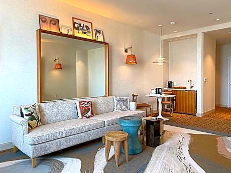 Premier Suite King with Disability Access
