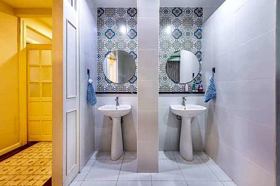 Visut House – Bangkok, NY