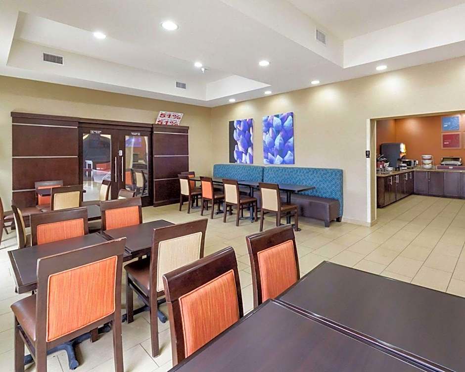 Comfort Suites Cotulla near I-35