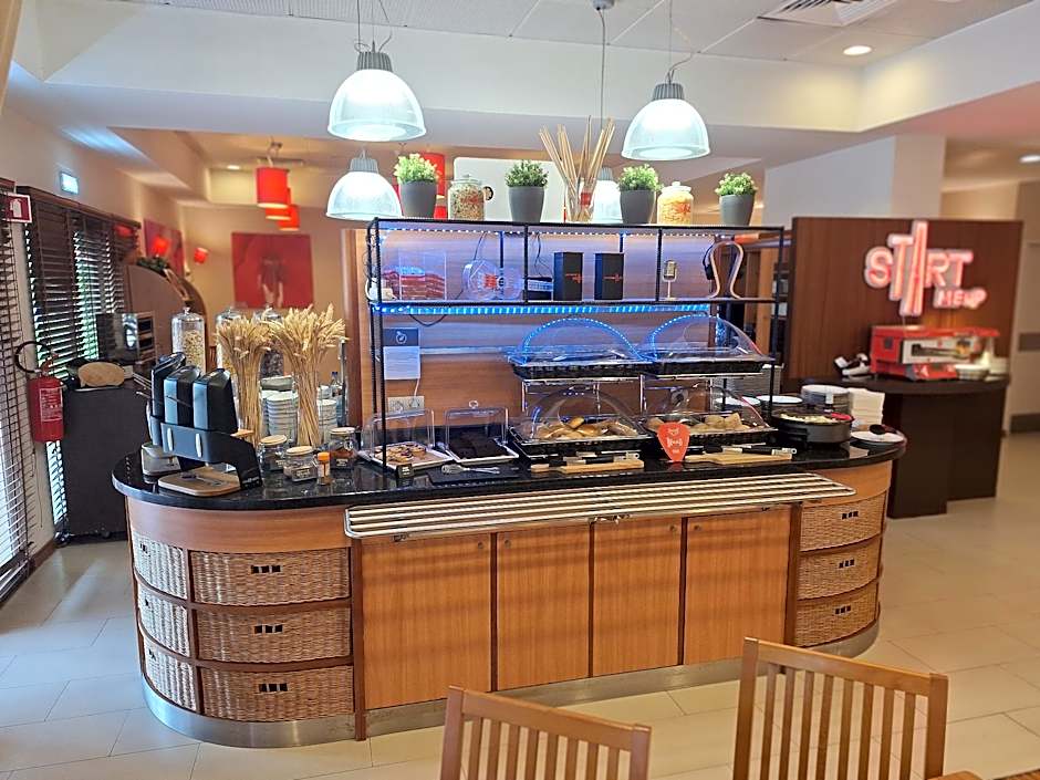 Ibis Setubal
