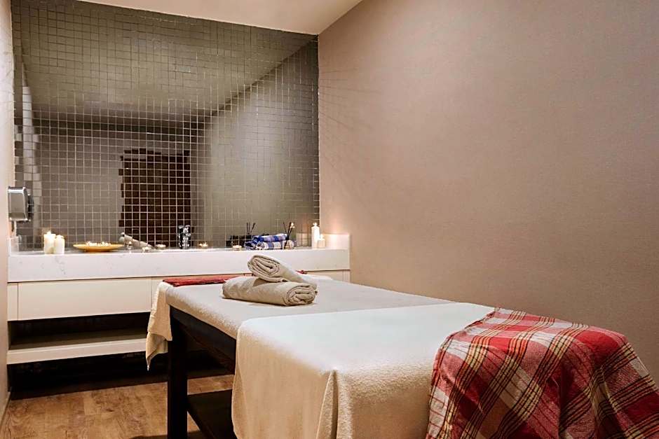 Ramada Hotel & Suites by Wyndham Kusadasi