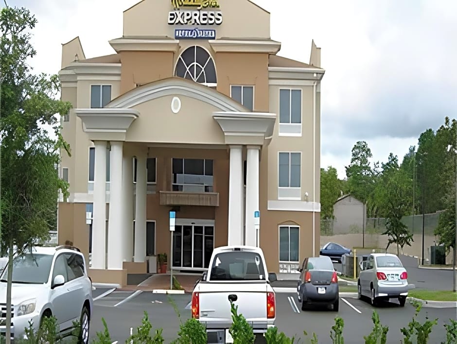 Holiday Inn Express Hotel & Suites Brooksville West