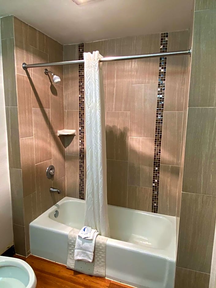 Guest House Inn Medical District near Texas Tech Univ