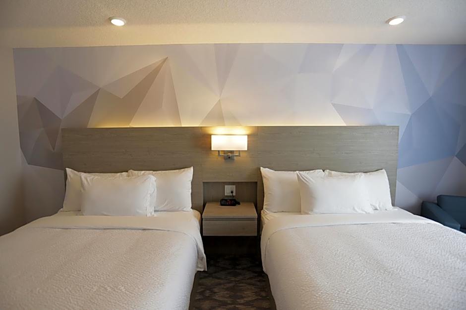 Days Inn by Wyndham Calgary North Balzac