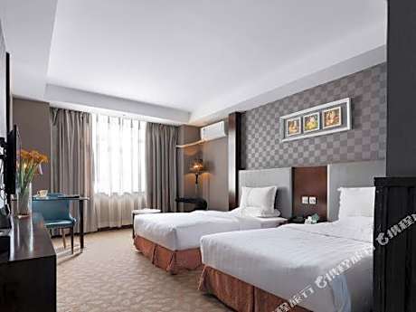 Korla Ronghui Yi Hotel (Xiangli Avenue Food Street Branch)
