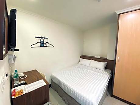 Standard Double Room (No Window)