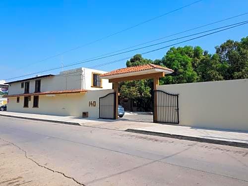 Hotel Uke Inn Terán