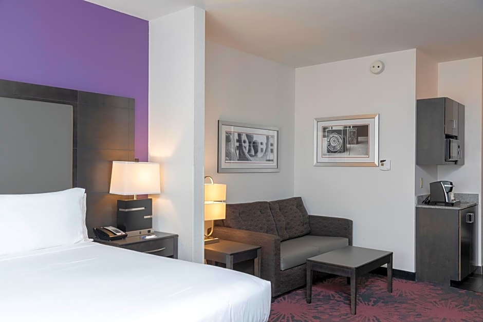Holiday Inn Express & Suites Columbus - Polaris Parkway / COLUMBUS By IHG