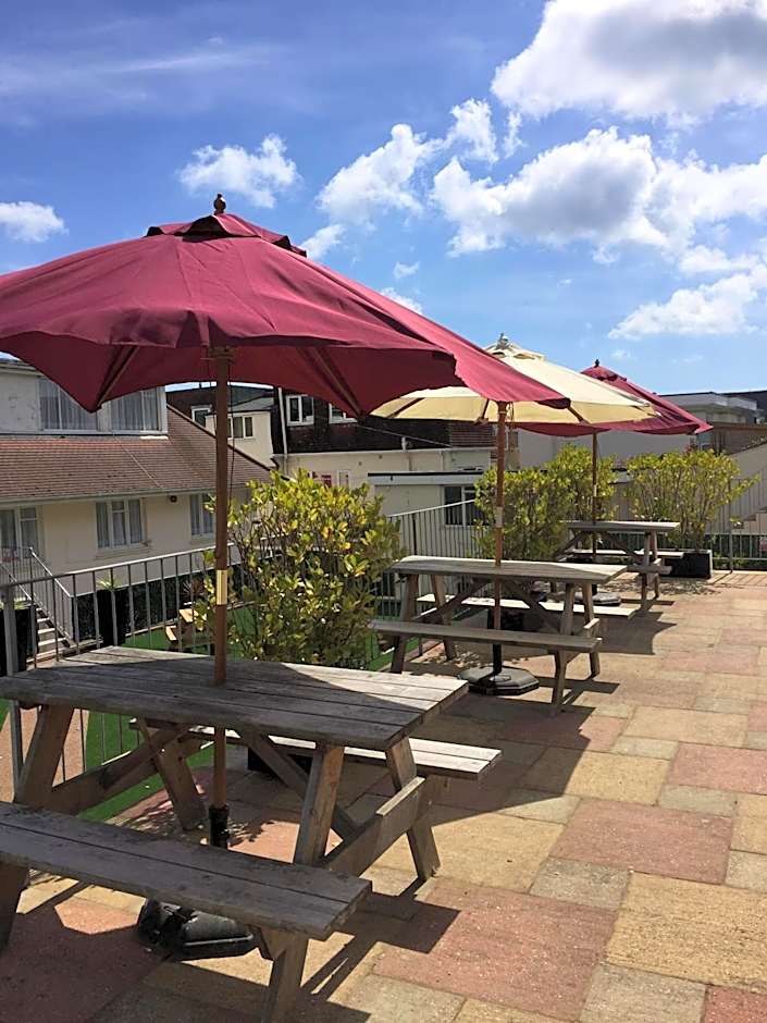 The Riviera Hotel & Apartments - Alum Chine