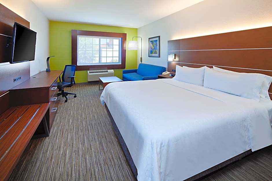Holiday Inn Express & Suites Rancho Mirage By IHG