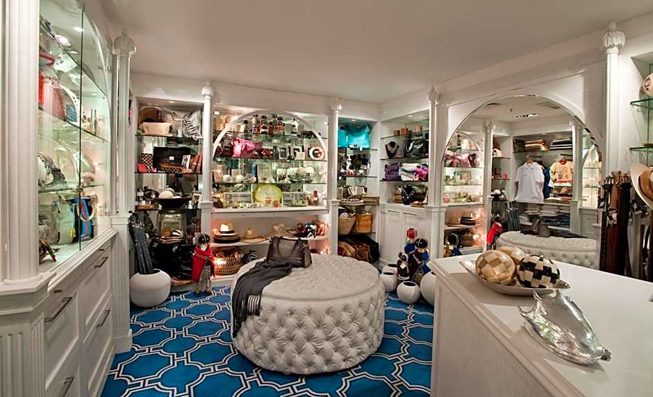 Twelve Apostles Hotel & Spa