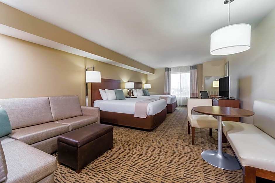 Hawthorn Suites by Wyndham Wheeling Triadelphia at Highlands