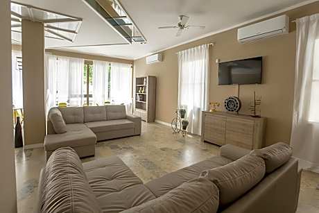 c-hotels International