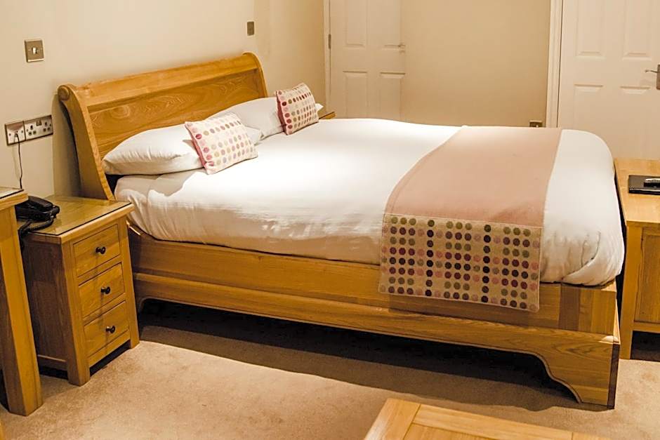 Gwesty'r Emlyn Hotel