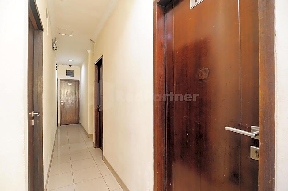 Ariane Rooms RedPartner – Jakarta, NY
