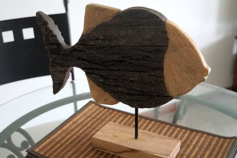 Airlie Seaview Apartments