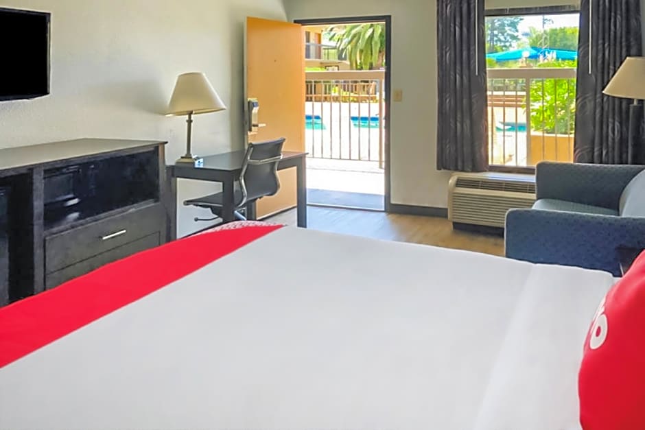 OYO Hotel Baton Rouge Mid City