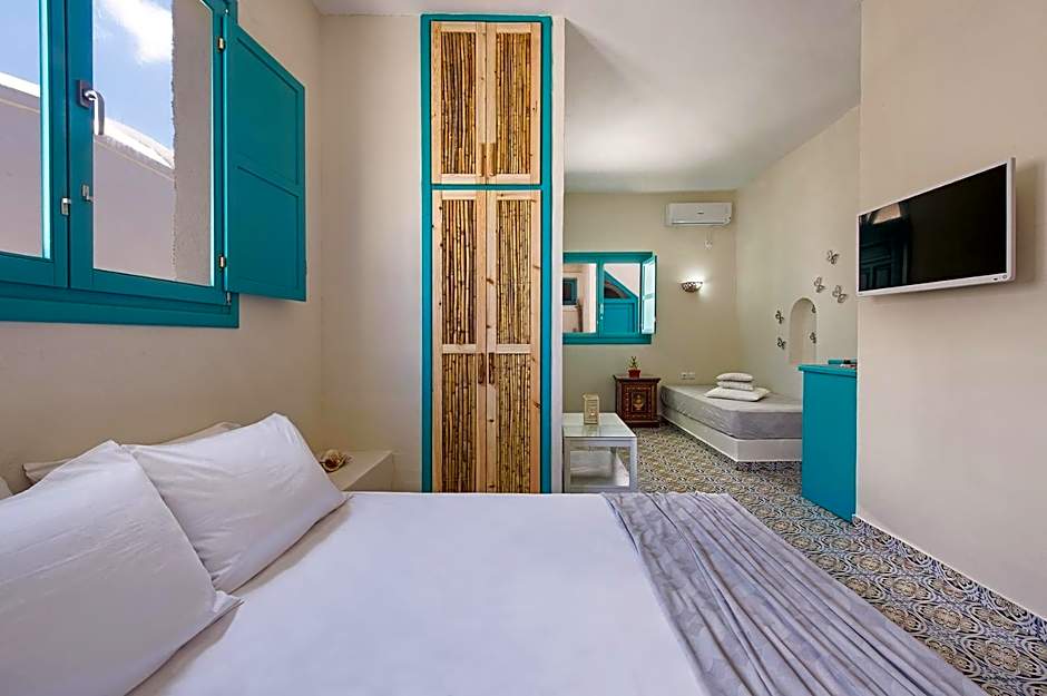 Nissia Beach Apartments & Suites