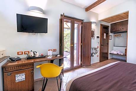 Deluxe Double Room with Terrace