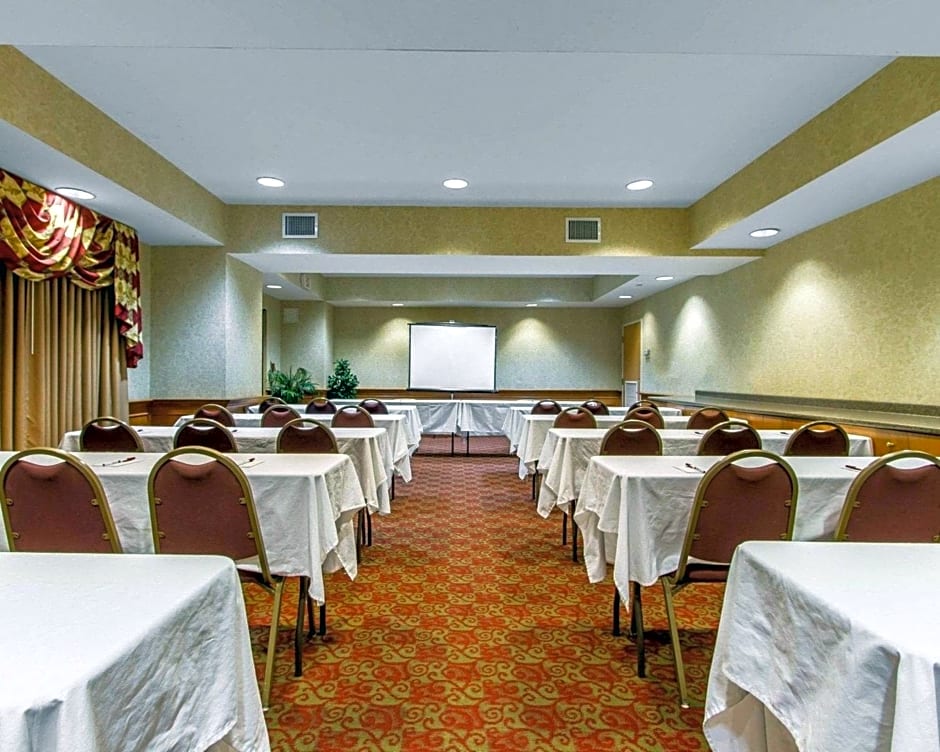 Comfort Suites Kenner