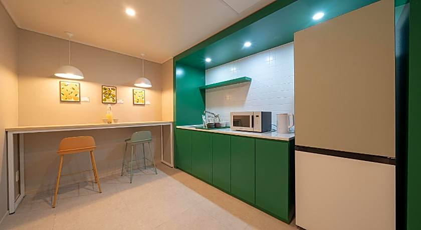 Workers Hotel Ansan by Aank