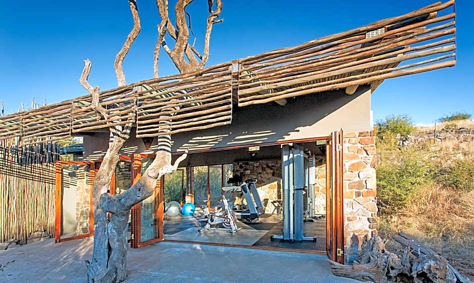 Tuningi Safari Lodge