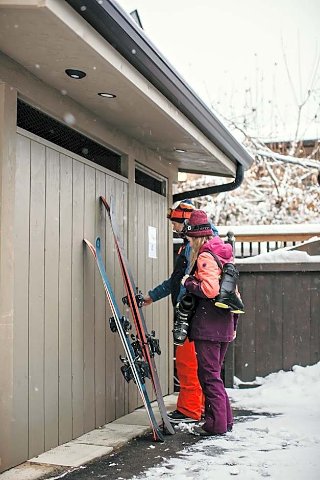 Stirling All Suites Hotel