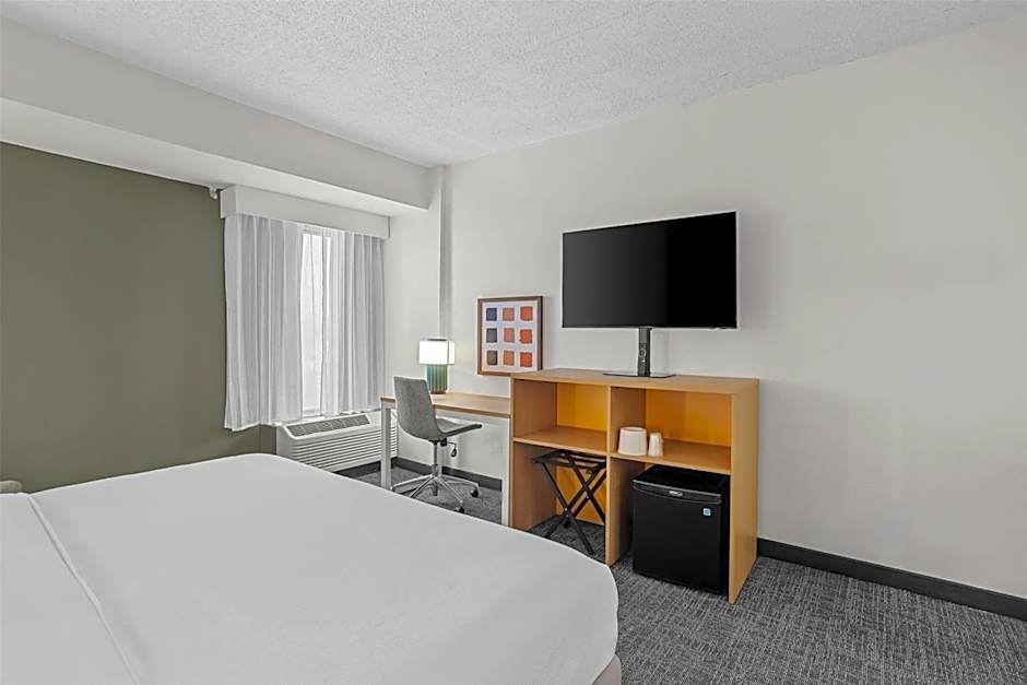 Spark by Hilton Des Plaines Chicago O'Hare