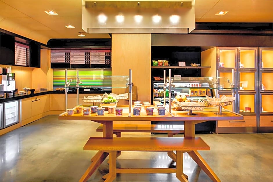 Aloft Leawood-Overland Park