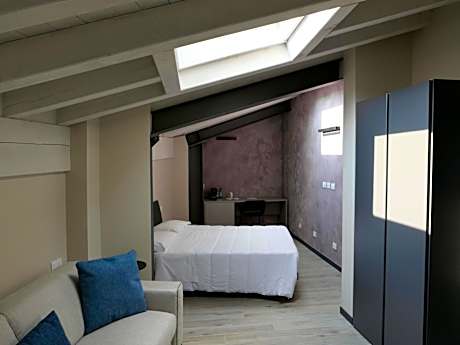 Deluxe Double Room with Extra Bed